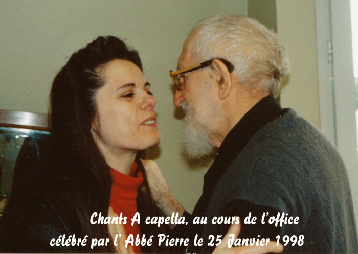 Chant Acapella Office Célébré par l'Abbé Pierre - Le 25 Janvier 1998
